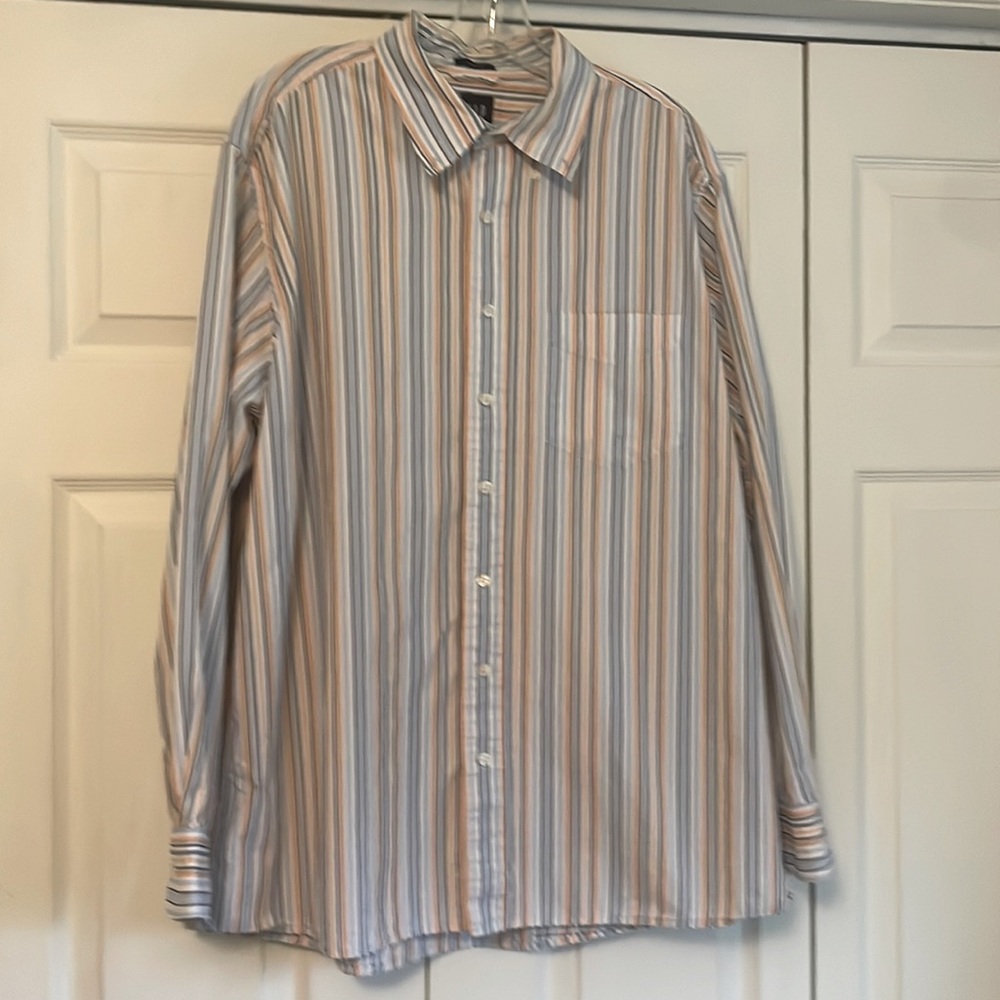GAP MEN’’S CLASSIC BUTTON DOWN SHIRT. XL MINT